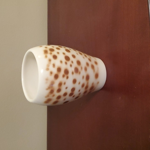 𝅺Better Homes Conch Shell Vase - Picture 2 of 5